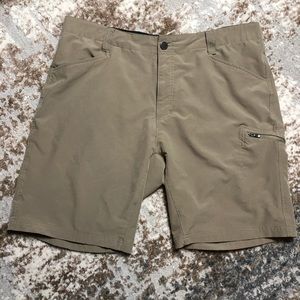 ZeroxPosur Mens shorts size 38